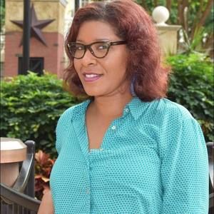 Meet your Posher, Lecia